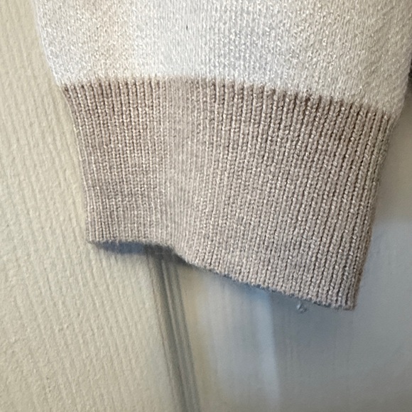 Tahari Beige and White Chevron woman Crewneck Sweater - Picture 4 of 7